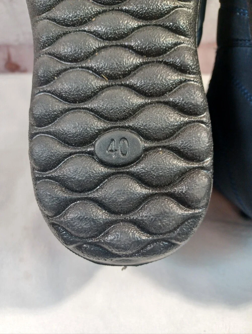 bj women's navy gray quilted faux fur lined winter ankle boots size 9M 40